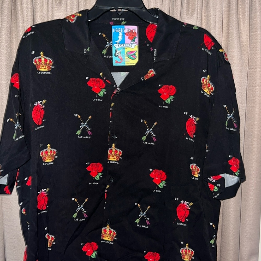Lotería button down top